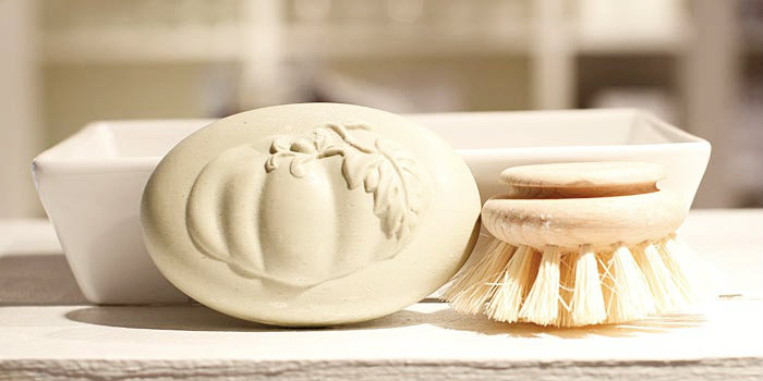 place des lices green tomato soap and brush set